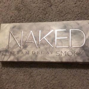 NAKED urban decay smoky eyeshadow pallet